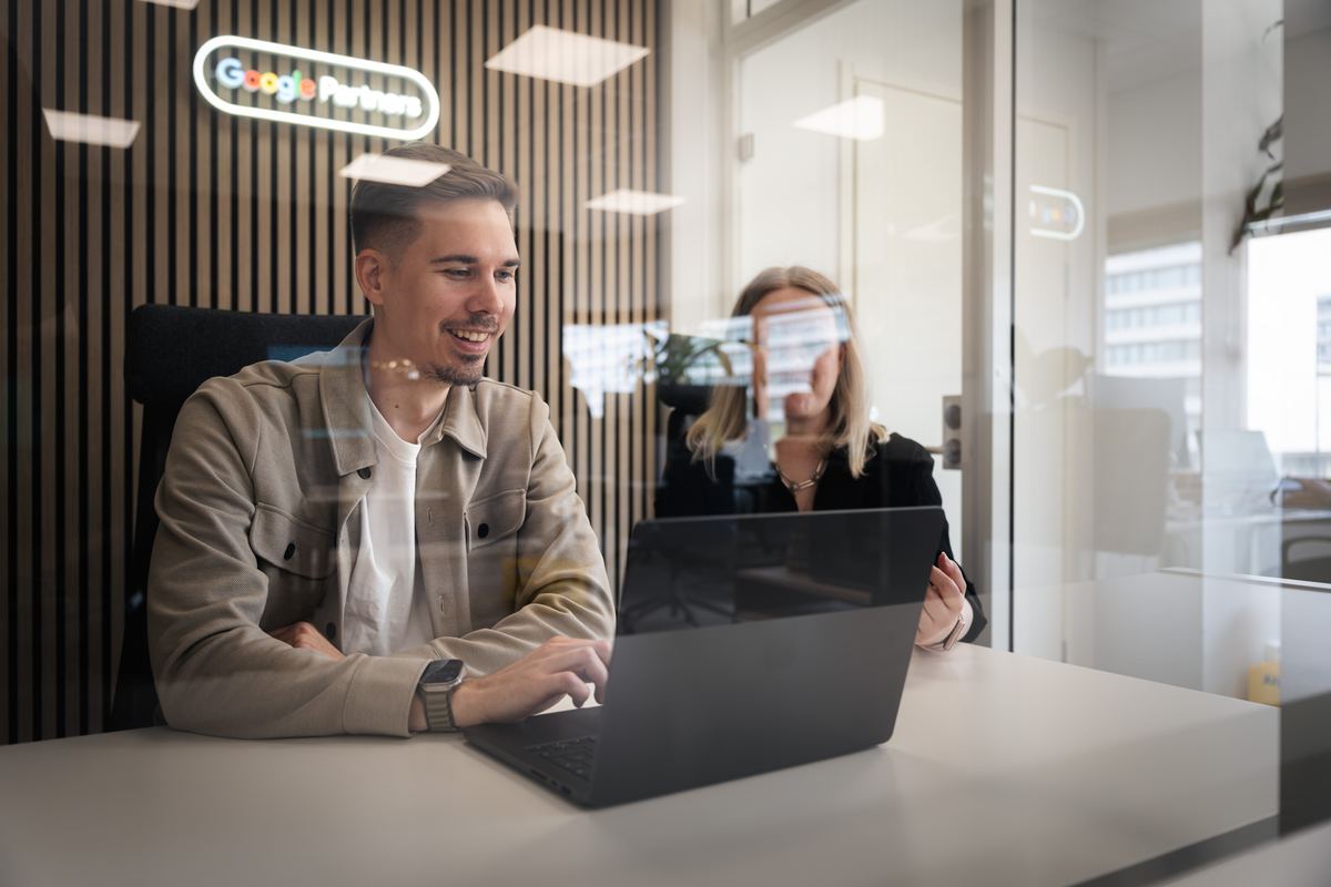 Working under the Google Partners sign
